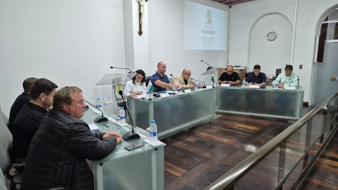 42ª sessão tem entrega de moções e avanços em projetos de lei