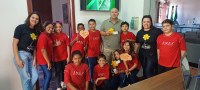 Câmara recebe alunos da AMAS em apoio  à campanha contra o abuso infantil