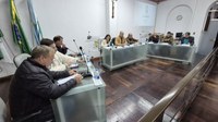 Câmara tem projetos aprovados e homenagens na 15ª sessão ordinária