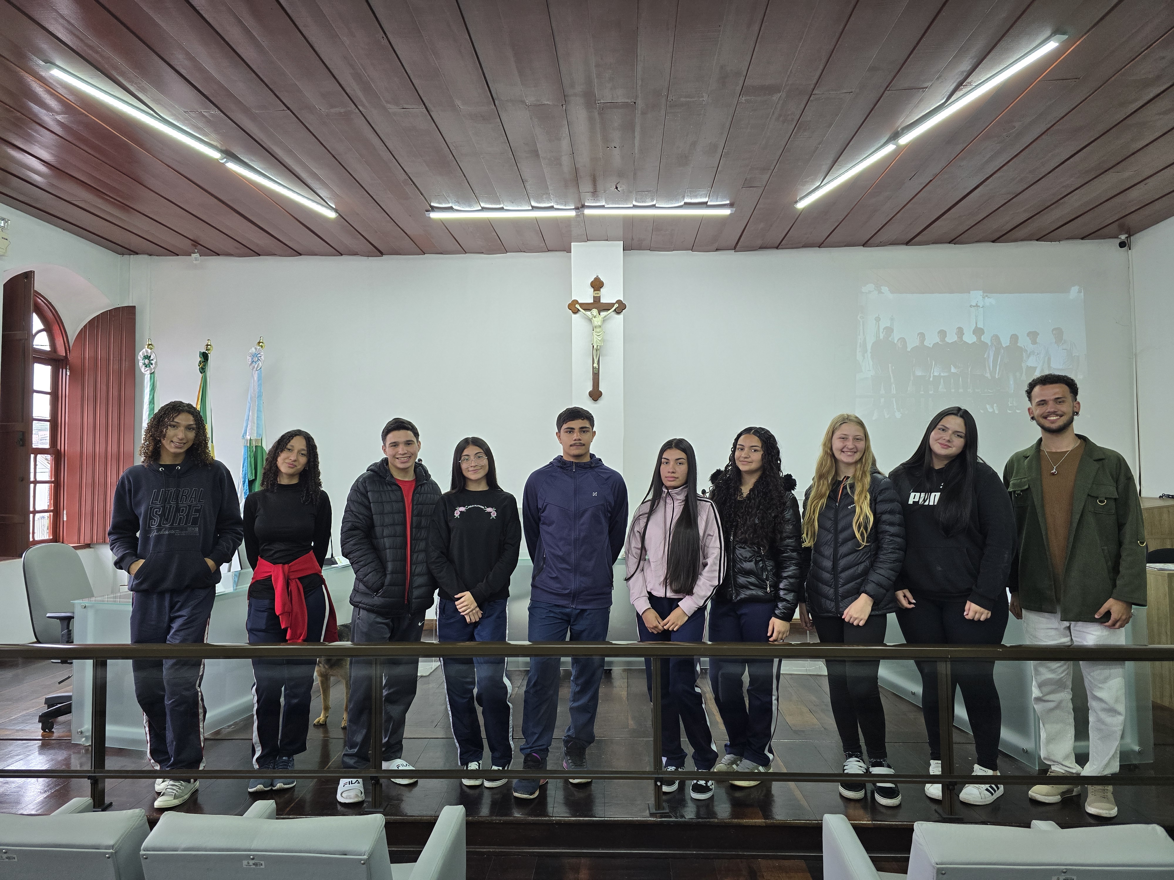 Grêmio Estudantil Força Jovem visita Câmara Municipal