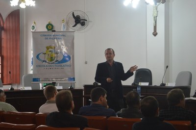 Escola do legislativo 11.05.2017 (14).JPG