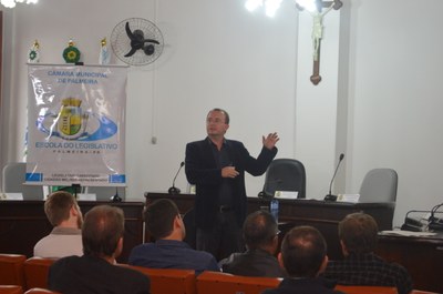 Escola do legislativo 11.05.2017 (15).JPG