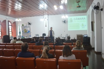 Escola do legislativo 11.05.2017 (2).JPG