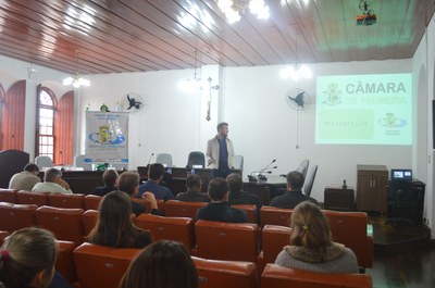 Escola do legislativo 11.05.2017 (7).JPG
