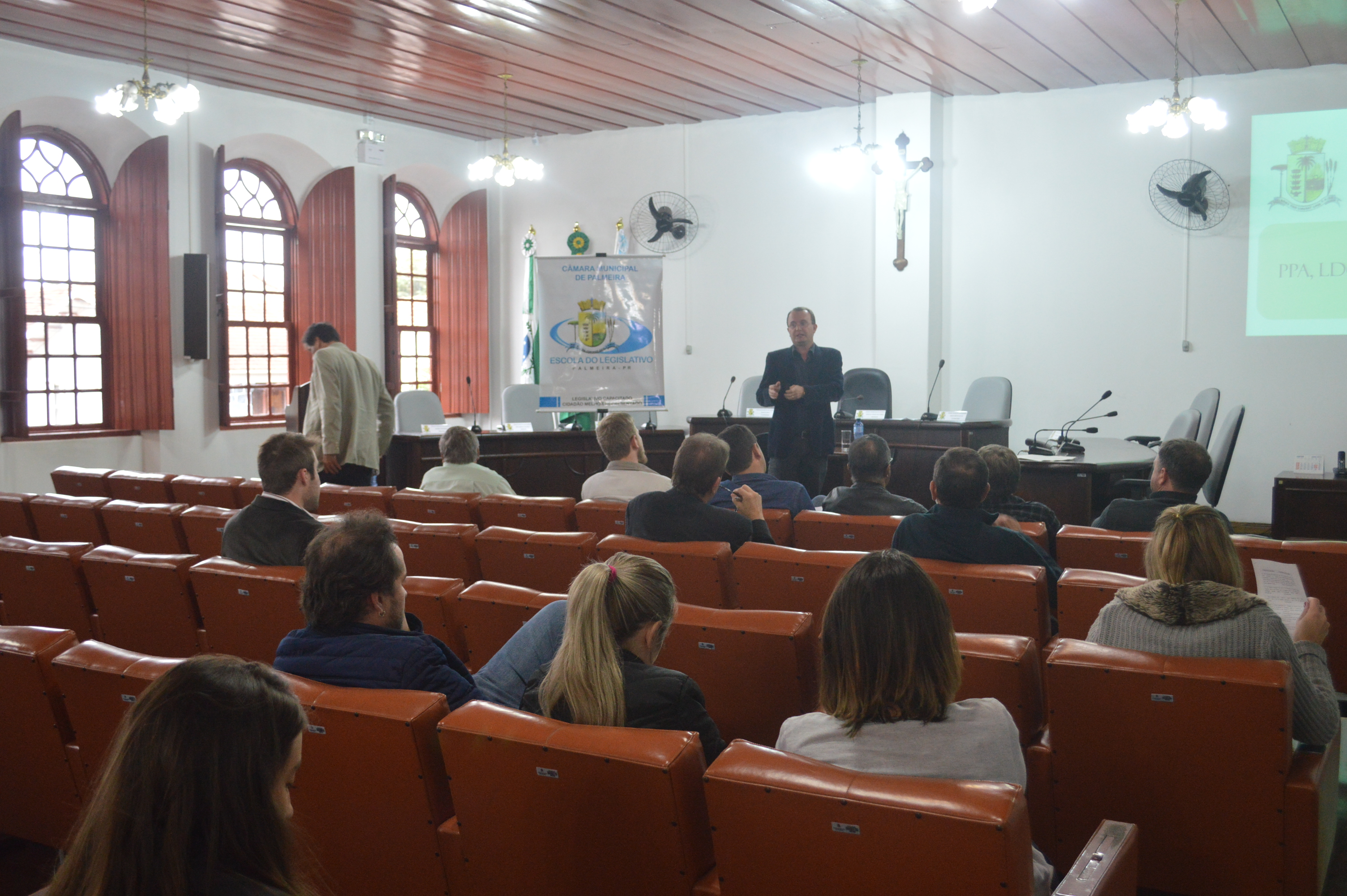 Escola do legislativo 11.05.2017 (9).JPG
