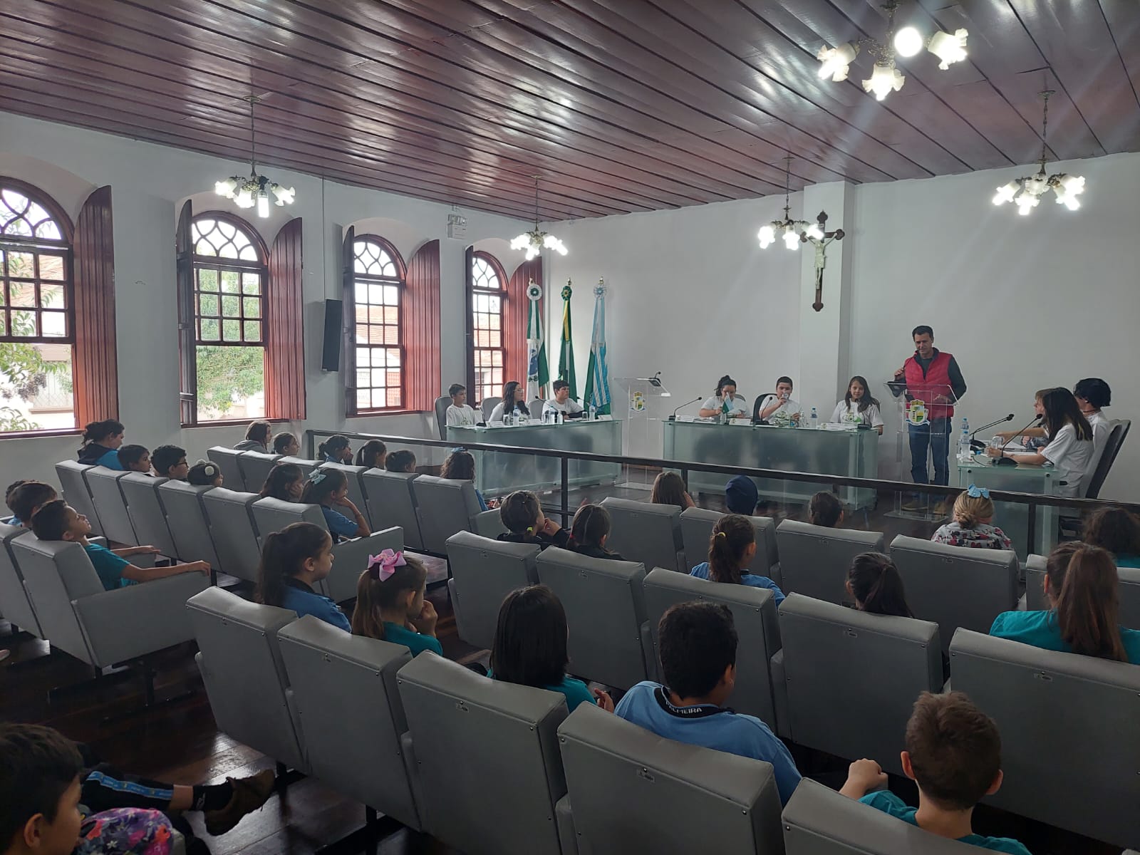 COM A PRESENÇA DO PREFEITO MUNICIPAL, PARLAMENTO JOVEM REALIZOU A 3ª SESSÃO ORDINÁRIA