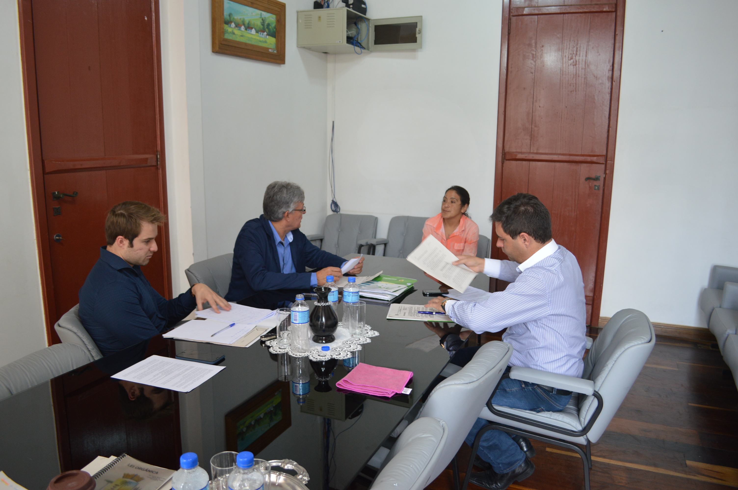 Comissão Especial realiza reunião e ouve pessoas