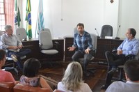 Deputado Marcio Pauliki visita a Câmara Municipal