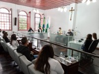 Mesa Redonda com integrantes do Parlamento Jovem debateu a importância da política