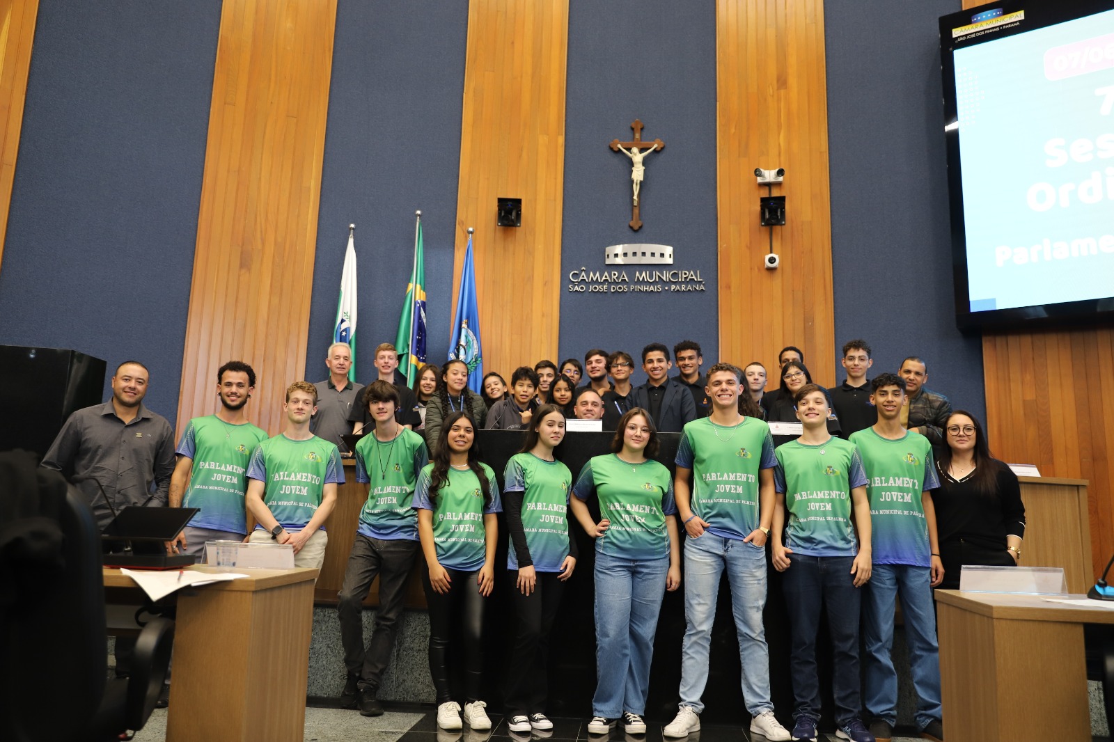 PARLAMENTO JOVEM DE PALMEIRA REALIZA VISITA AOS PARLAMENTARES JOVENS DA CIDADE DE SÃO JOSÉ DOS PINHAIS