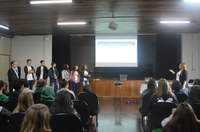 PARLAMENTO JOVEM MINISTRA PALESTRA EM COLÉGIO SESI – PONTA GROSSA