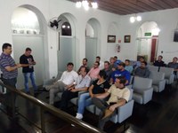Secretário Municipal de Indústria e Comércio apresenta empresários interessados em terrenos do Distrito Industrial