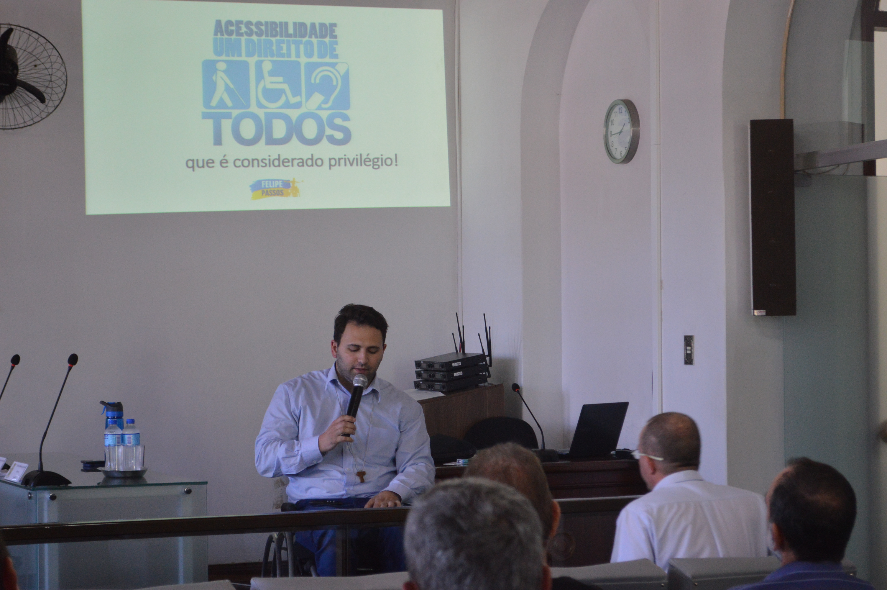 Vereador de Ponta Grossa palestrou na Escola do Legislativo