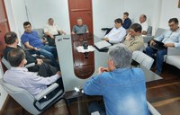 Vereadores se reúnem com o Secretário Municipal de Indústria e Comércio