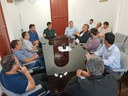 Vereadores se reúnem com Secretário Municipal de Indústria e Comércio e empresários interessados em terreno do Distrito Industrial Vereadores se reúnem com Secretário Municipal de Indústria e Comércio e empresários interessados em terreno do Distrito Industrial