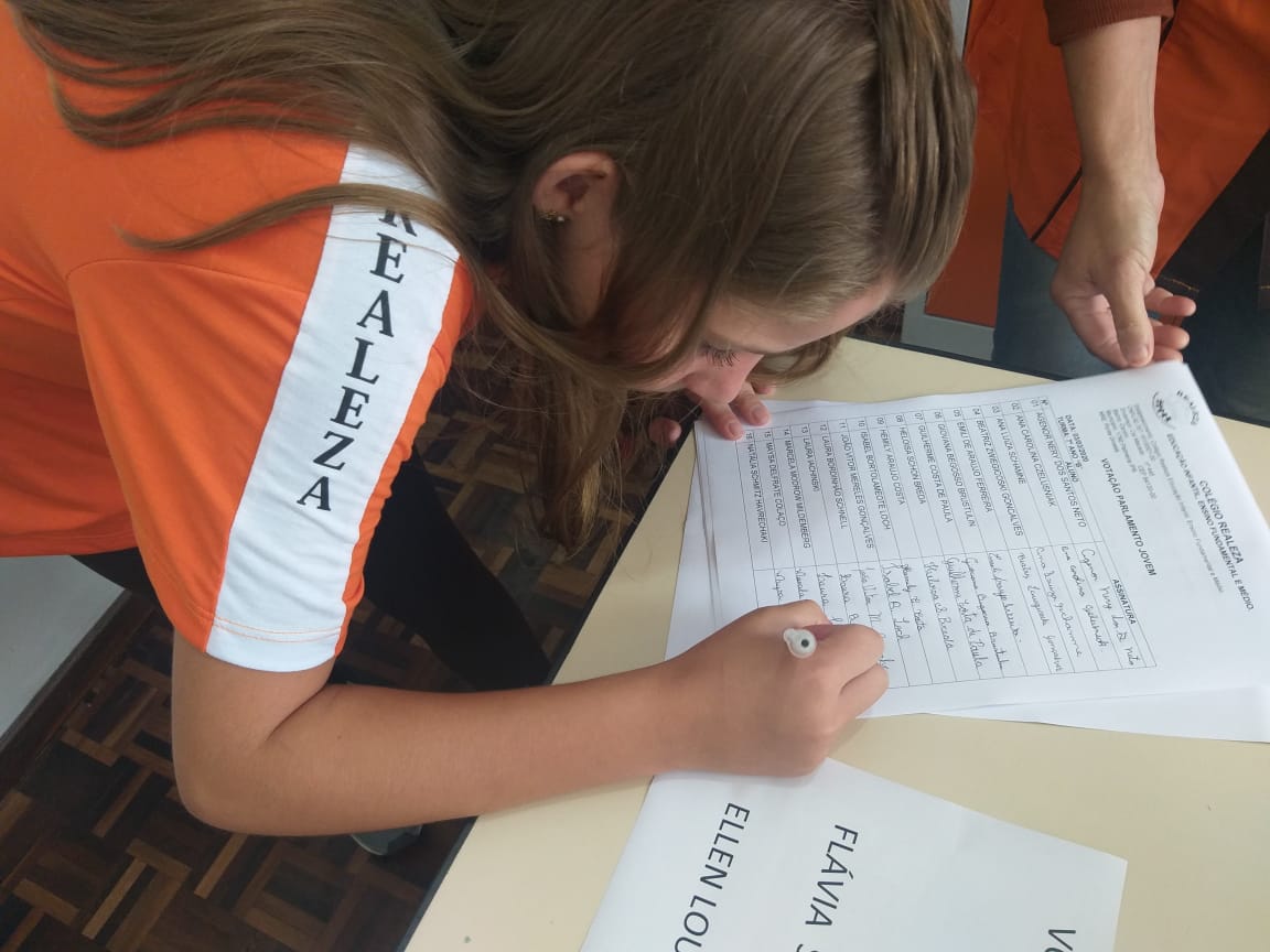 Eleições nas Escolas (1).jpg