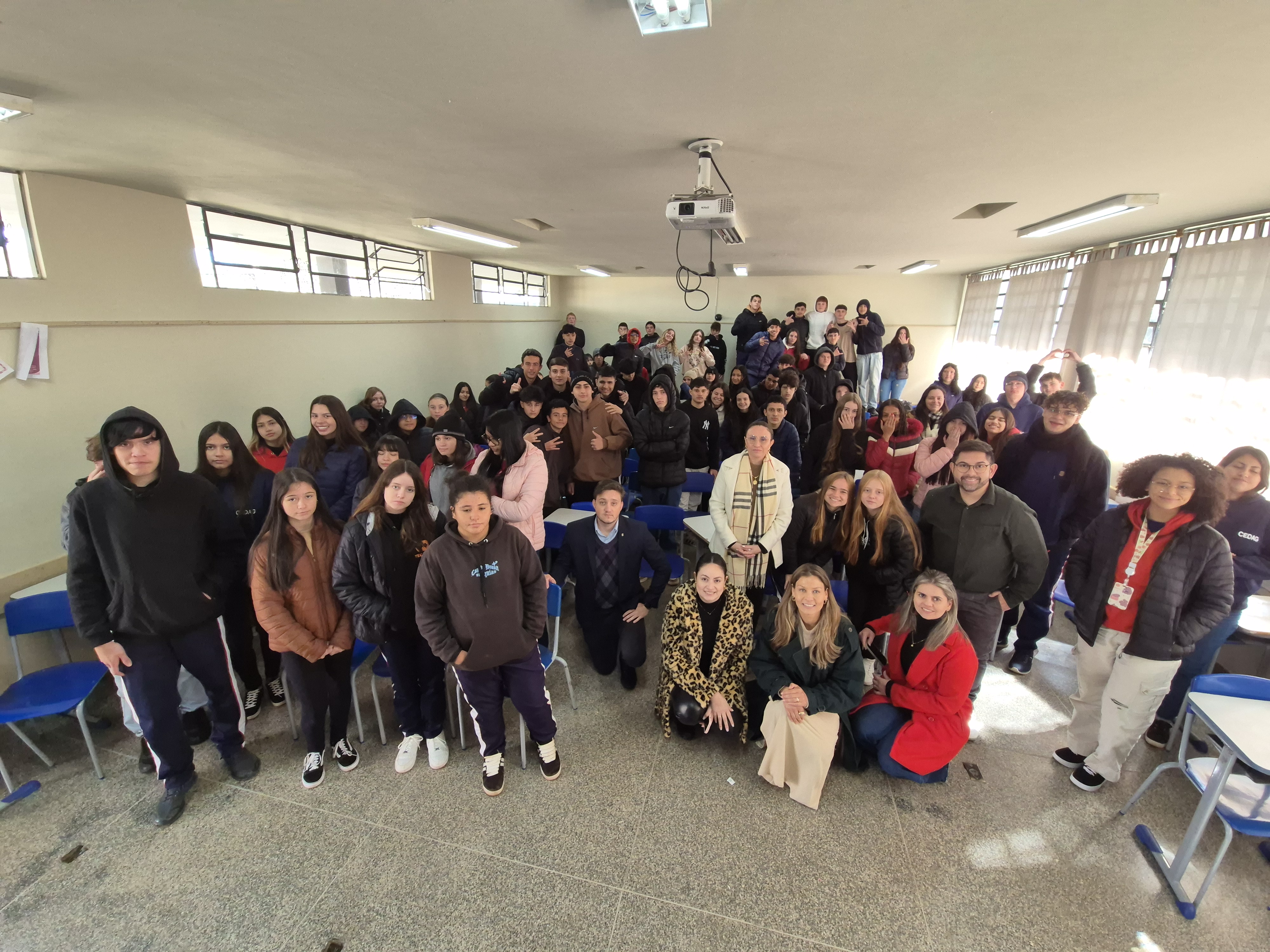 Projeto Sentinela e OAB levam palestra sobre direitos e cidadania a alunos do CEDAG