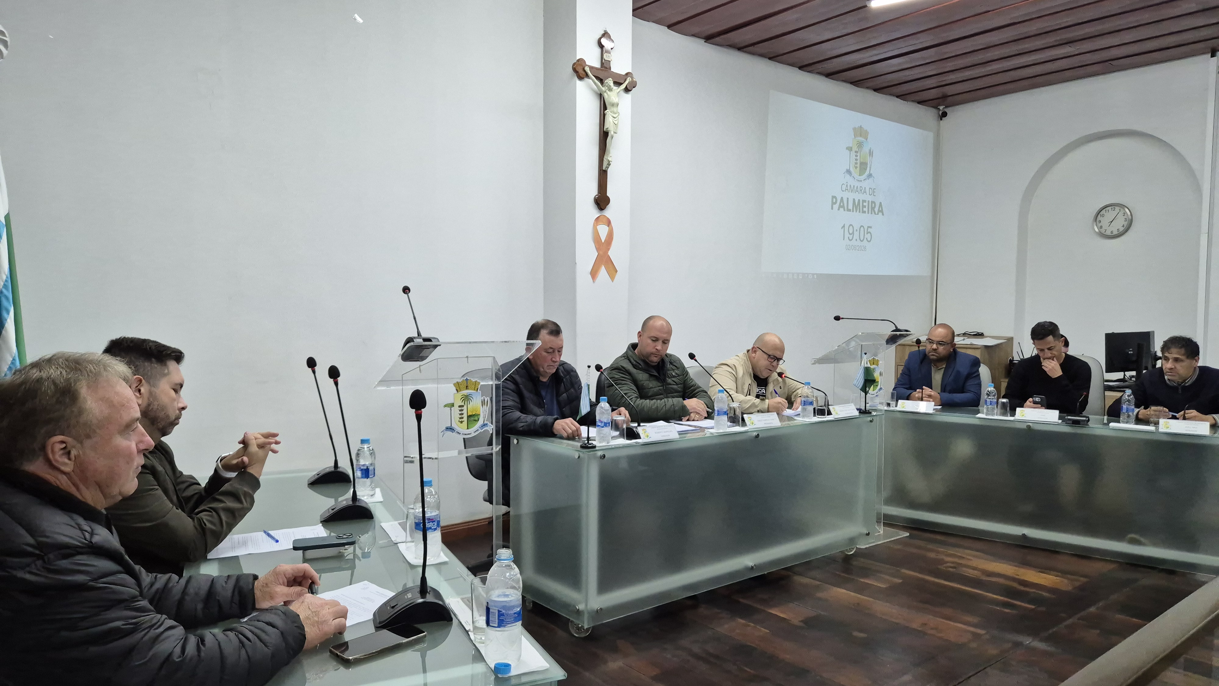 Sessões da semana aprovam requerimentos, projetos e contas do Executivo