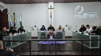 Sessões da semana têm aprovação de contas e homenagem à ONG