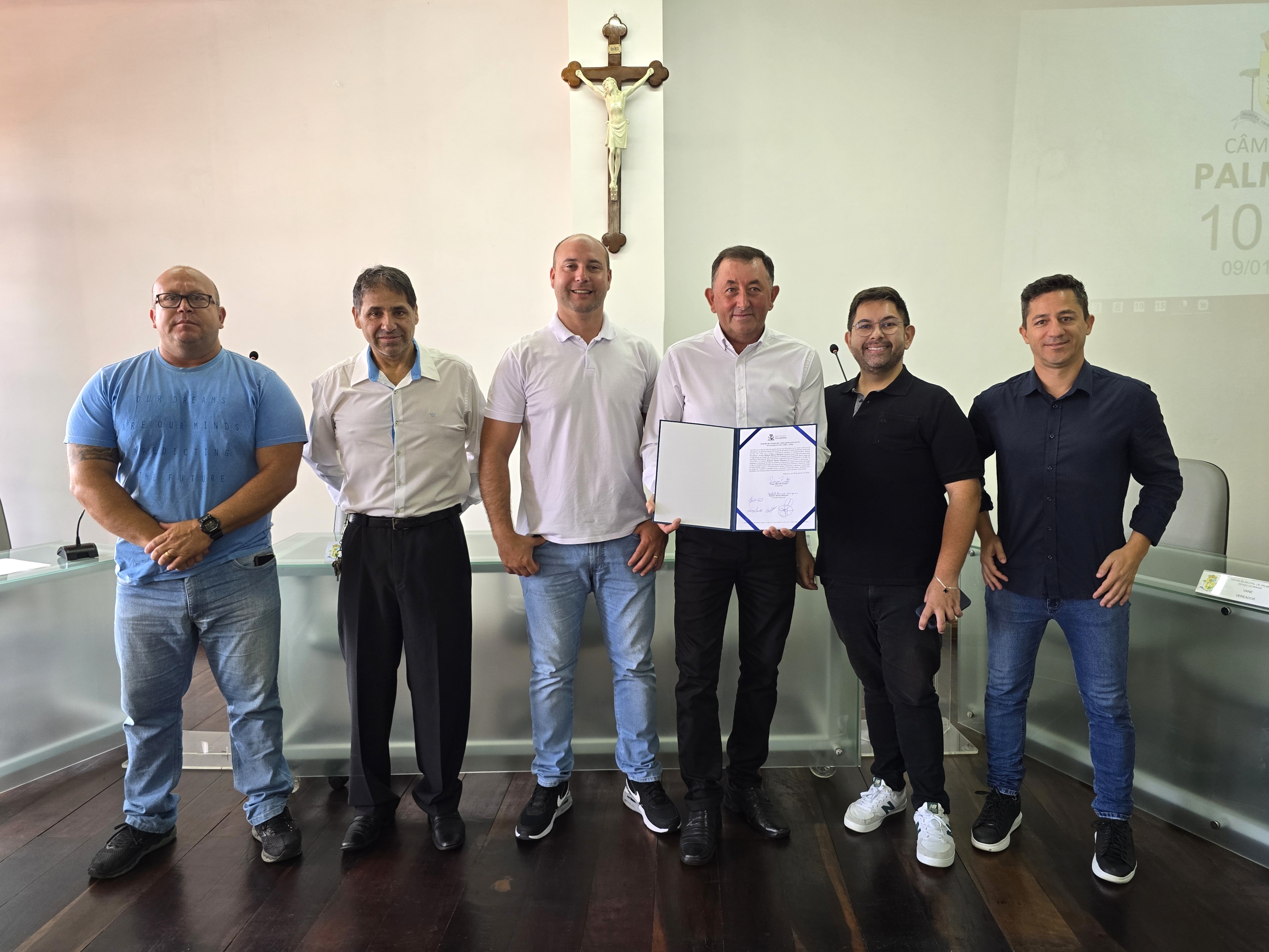 Vereador suplente Roberto Marques toma posse na Câmara Municipal de Palmeira