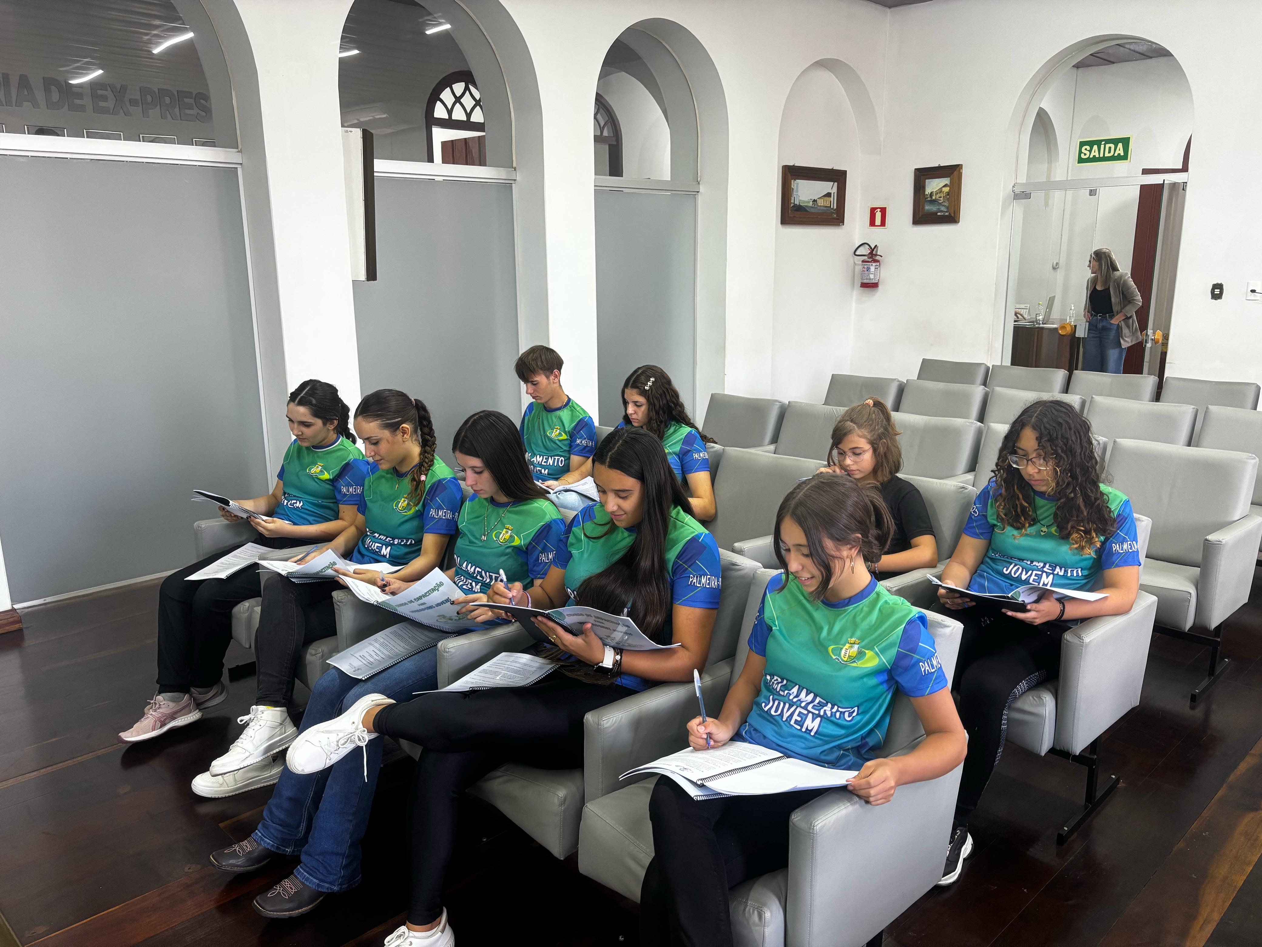 Vereadores jovens passam por minicurso preparatório